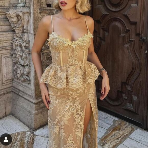 V. Chapman Ophilia Dress Warm Sand Tan Gold Size 4 NWT Cocktail - Picture 8 of 17